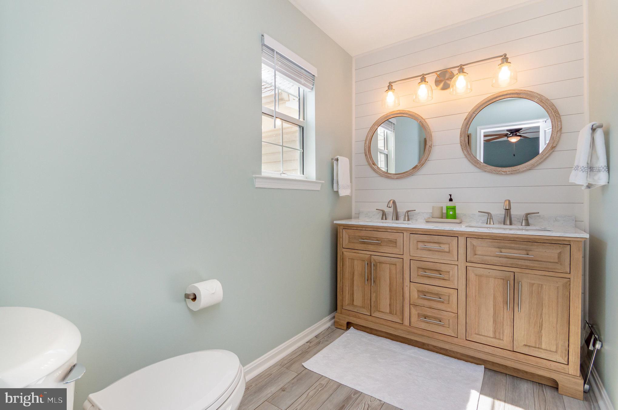 5606 GLENWOOD MEWS DRIVE