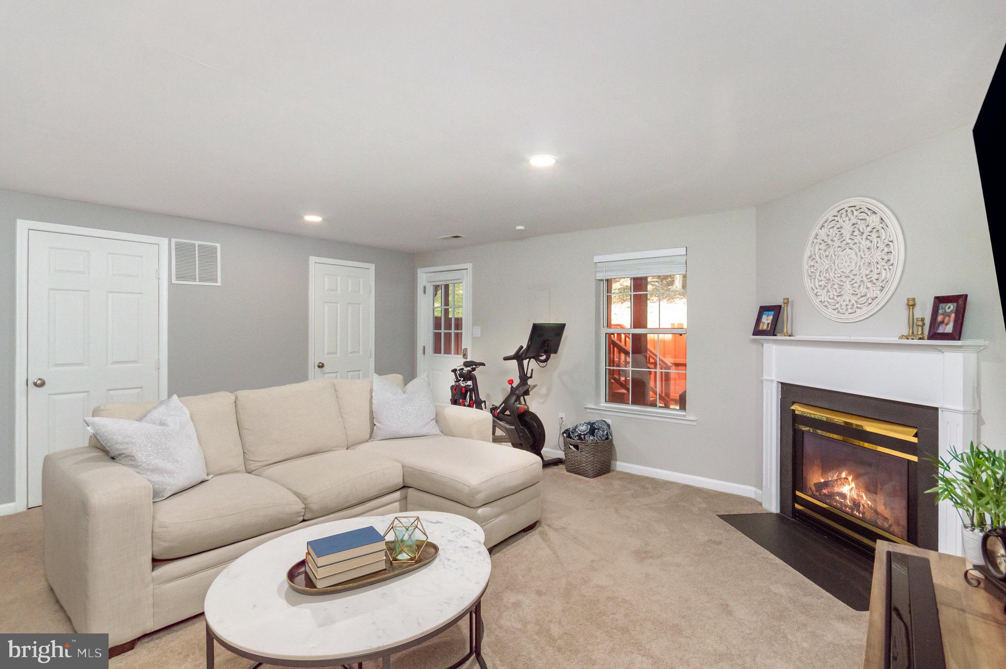 5606 GLENWOOD MEWS DRIVE