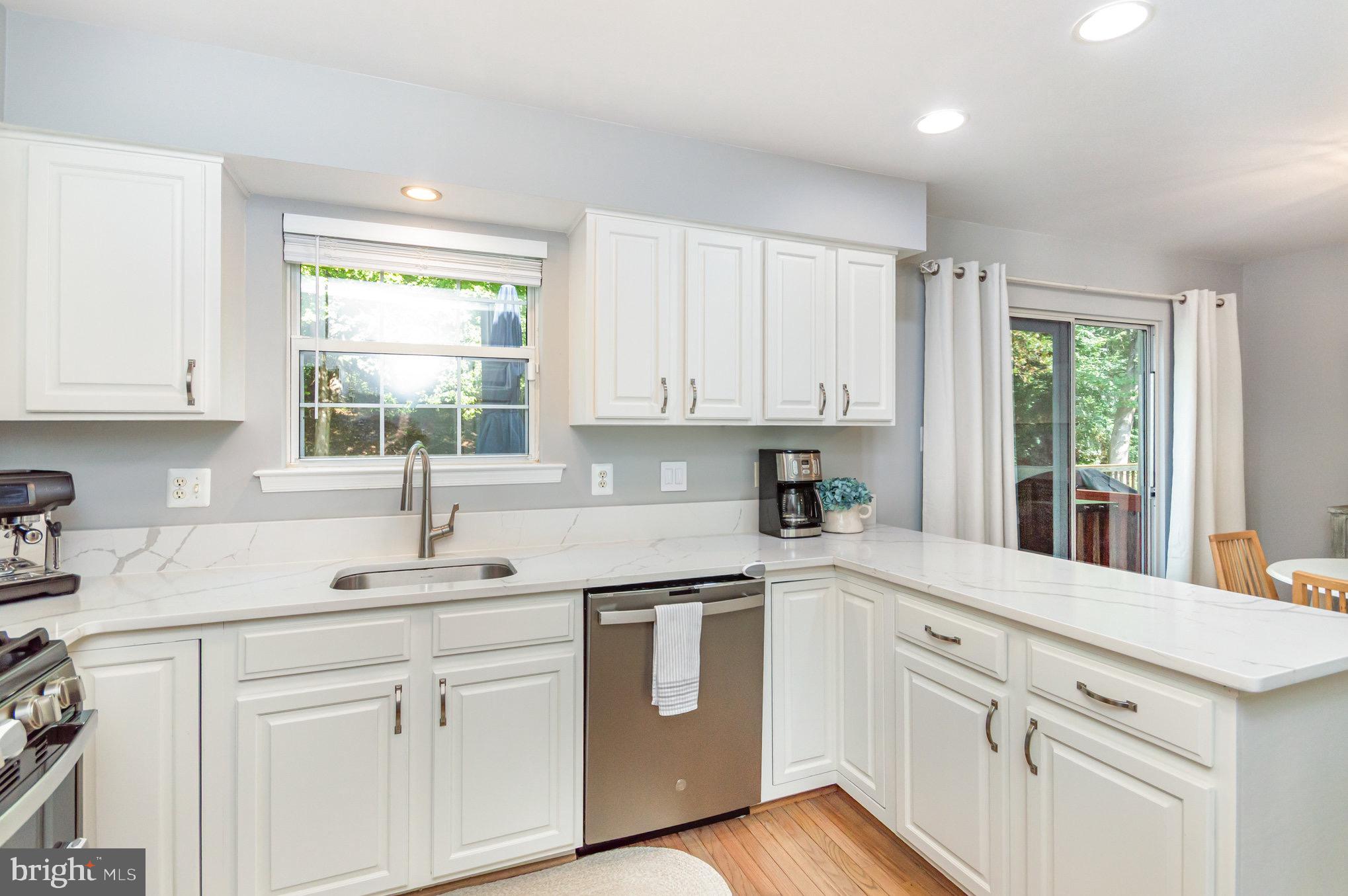 5606 GLENWOOD MEWS DRIVE