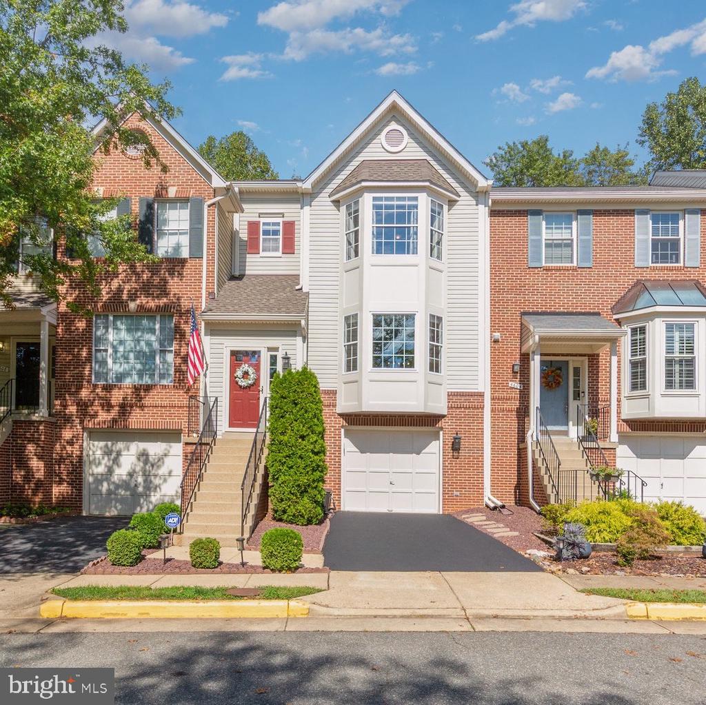 5606 GLENWOOD MEWS DRIVE