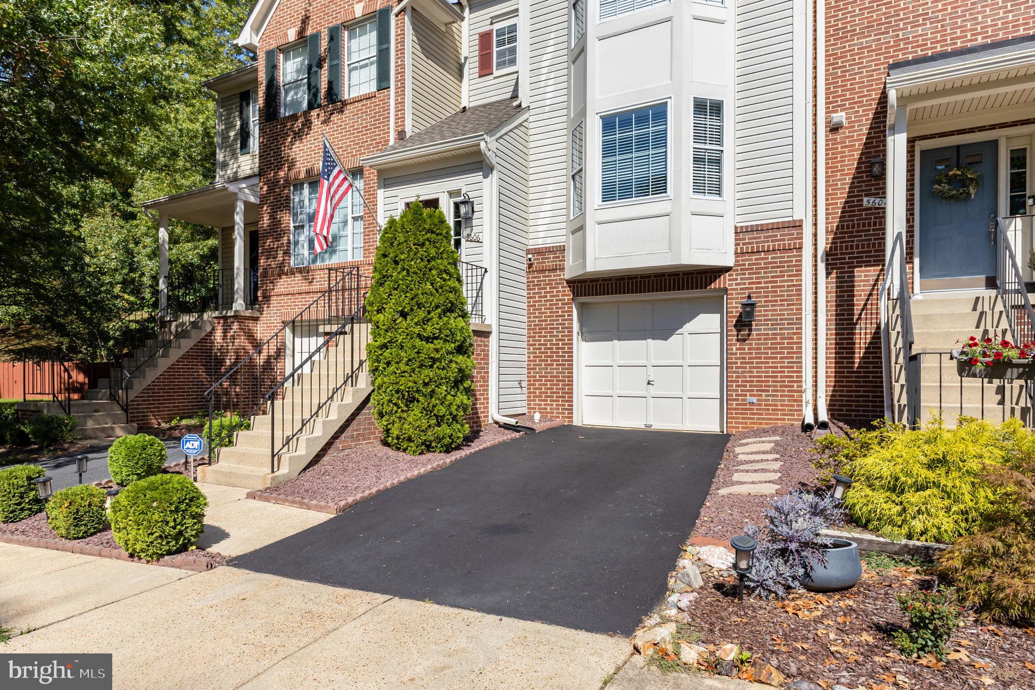 5606 GLENWOOD MEWS DRIVE