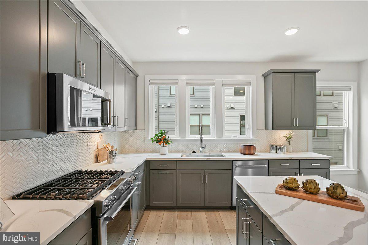 12768 SUNRISE VALLEY DRIVE