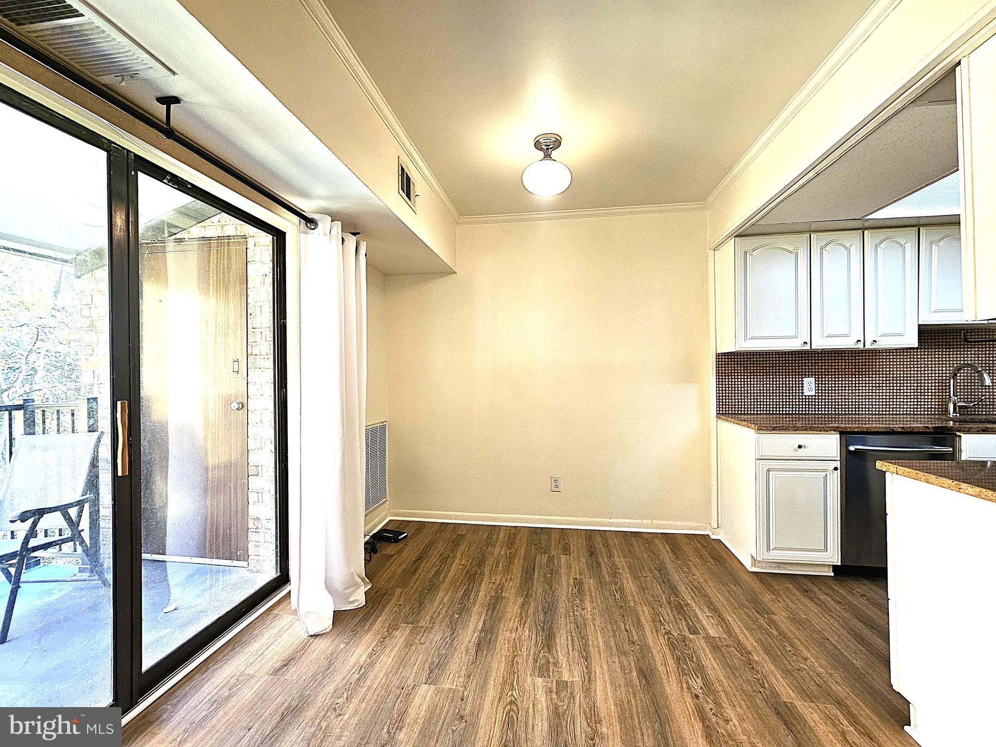 2239 CASTLE ROCK SQUARE 21C
