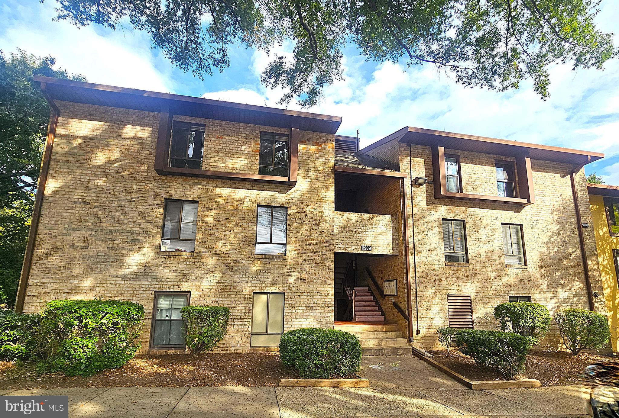 2239 CASTLE ROCK SQUARE 21C