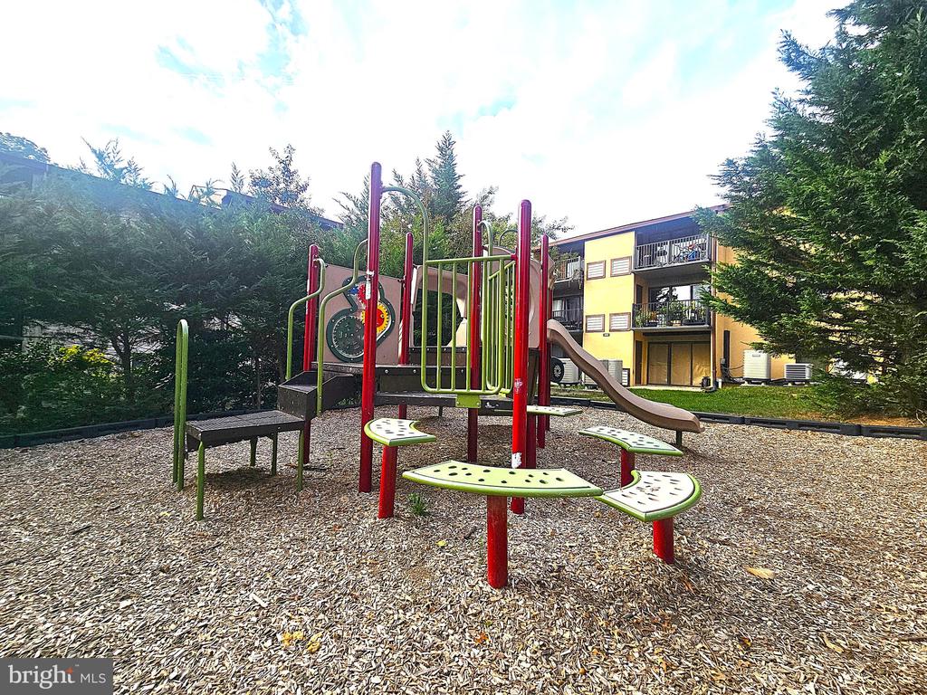 2239 CASTLE ROCK SQUARE 21C