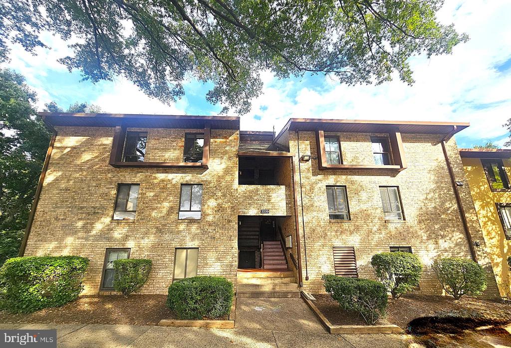 2239 CASTLE ROCK SQUARE 21C