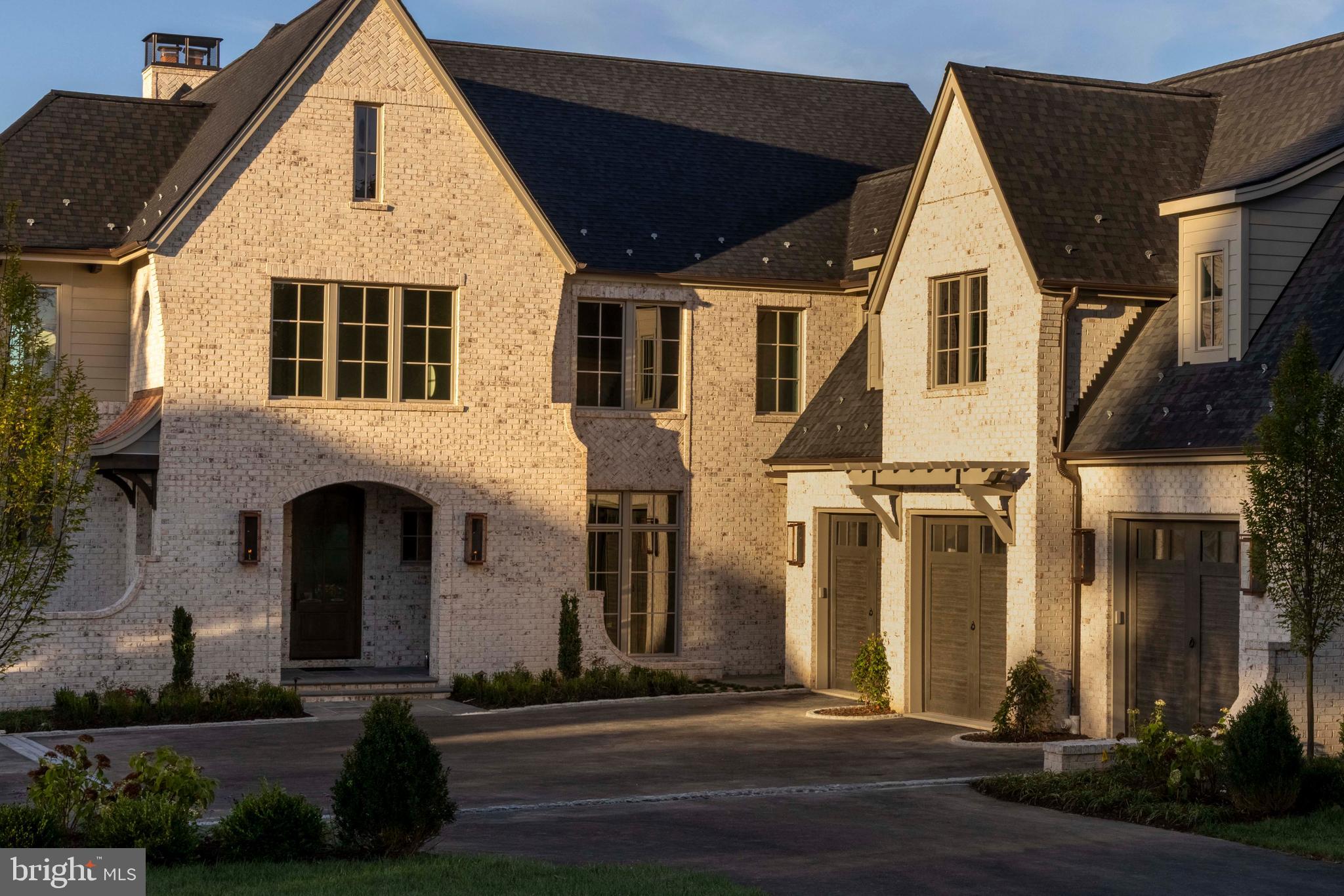 9605 GEORGETOWN PIKE