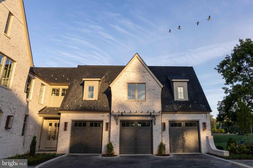 9605 GEORGETOWN PIKE