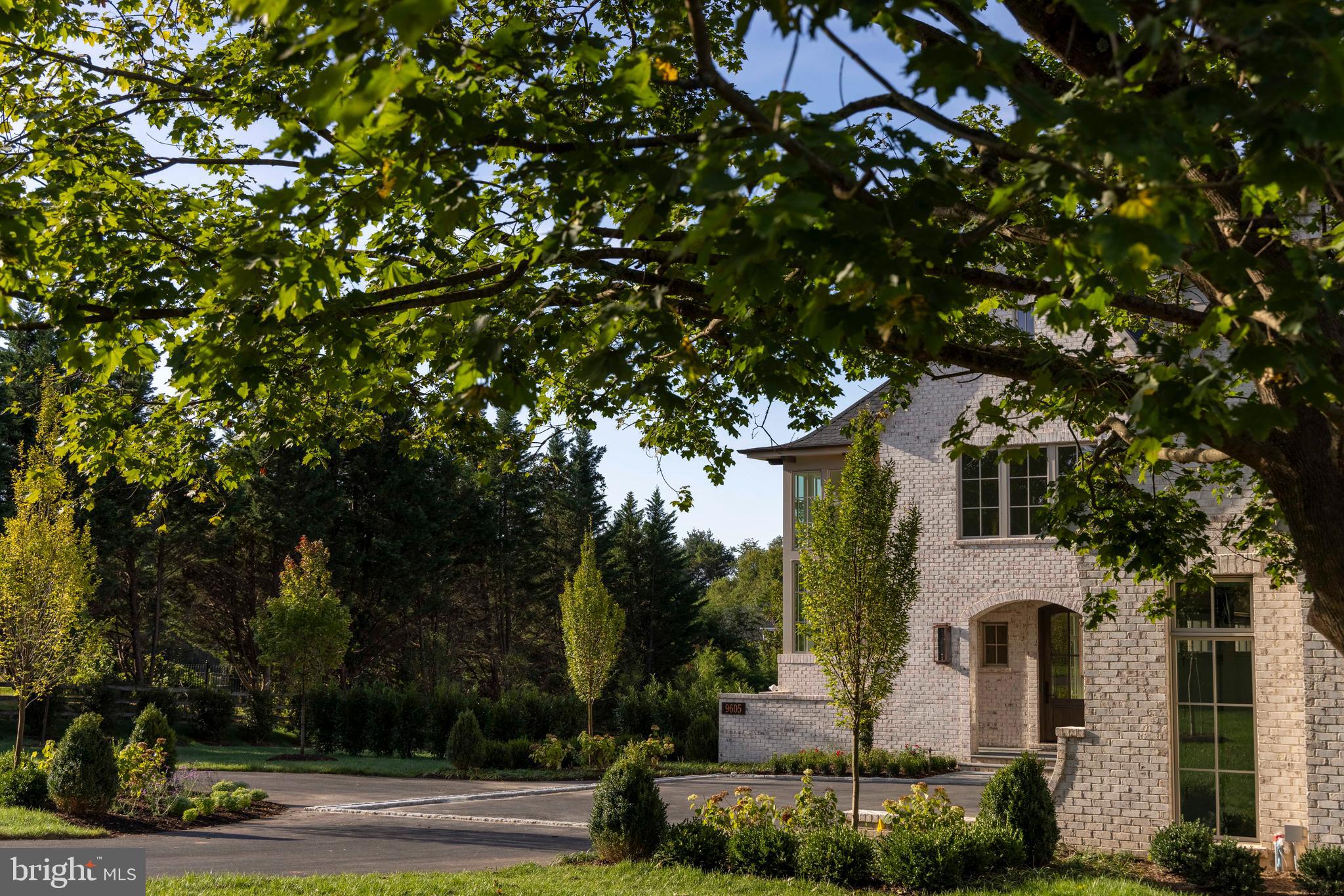9605 GEORGETOWN PIKE