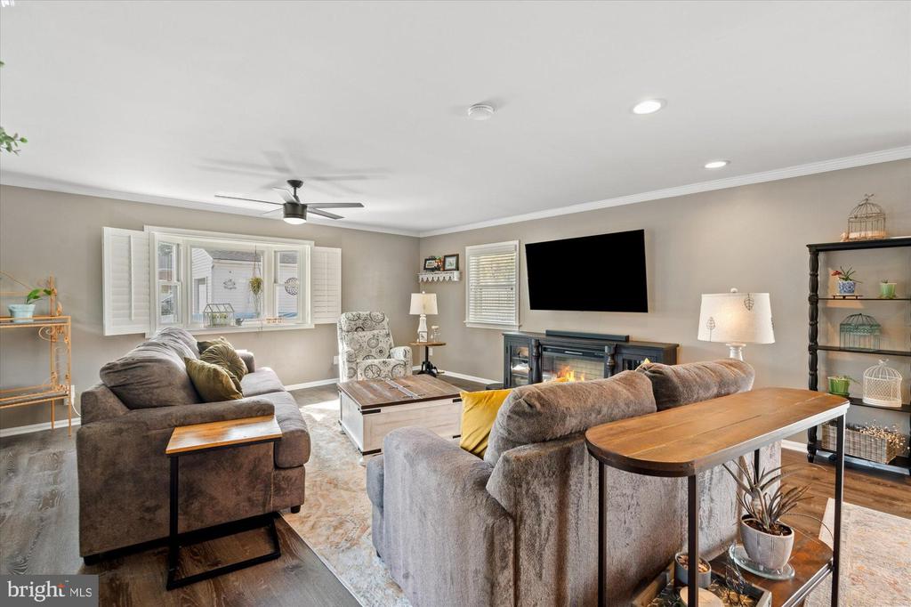 2605 PHILLIPS DRIVE