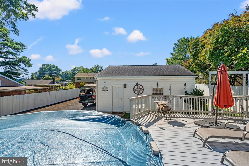 2605 PHILLIPS DRIVE
