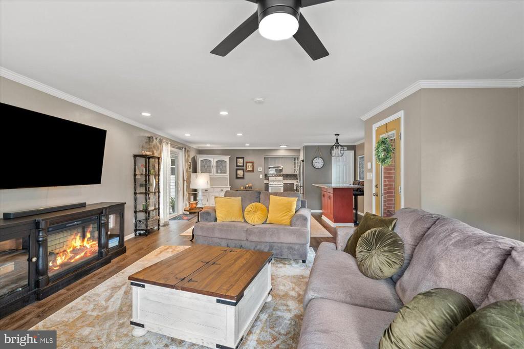 2605 PHILLIPS DRIVE