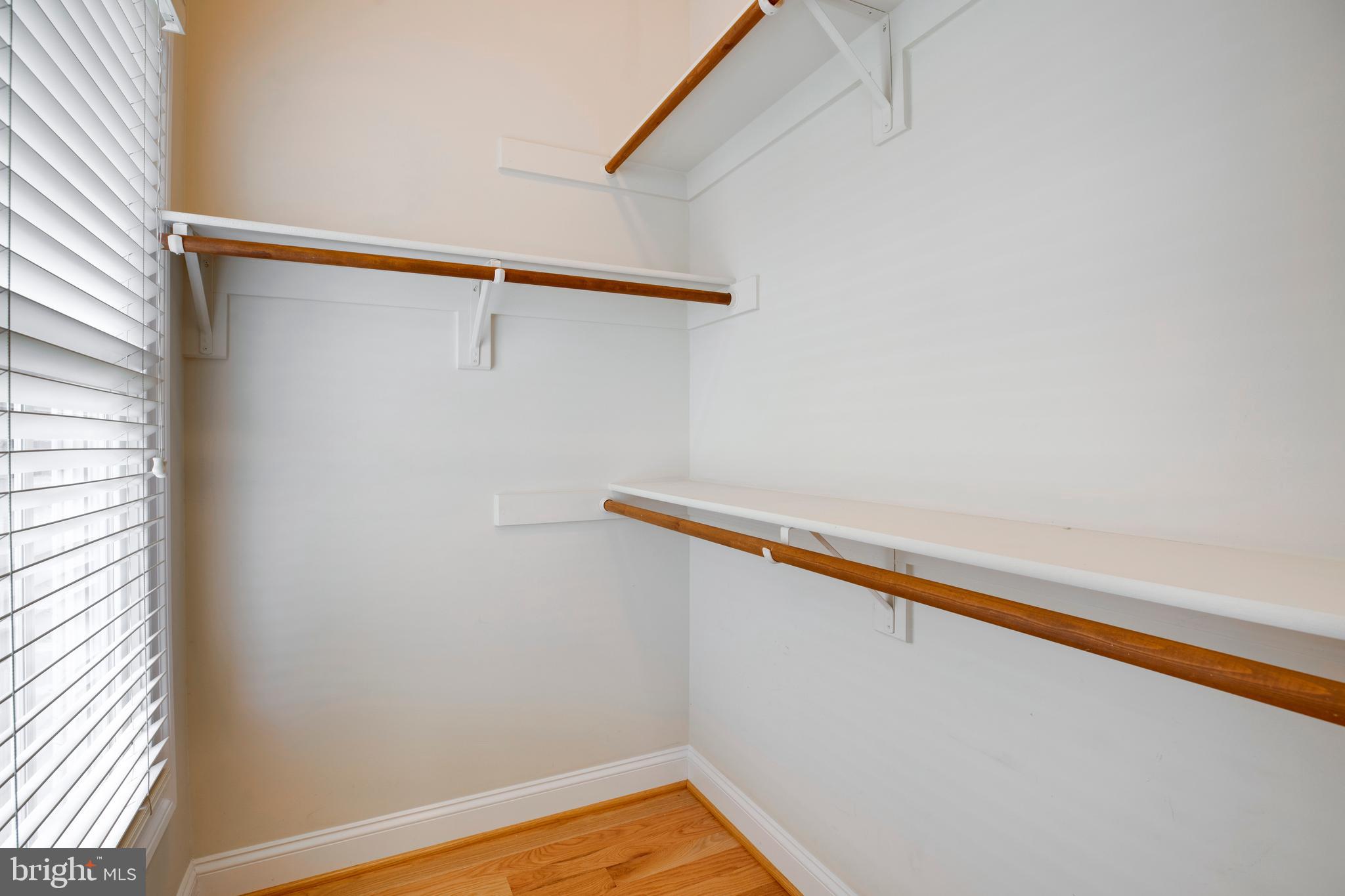 7025 LITTLE LEAF LINDEN LANE