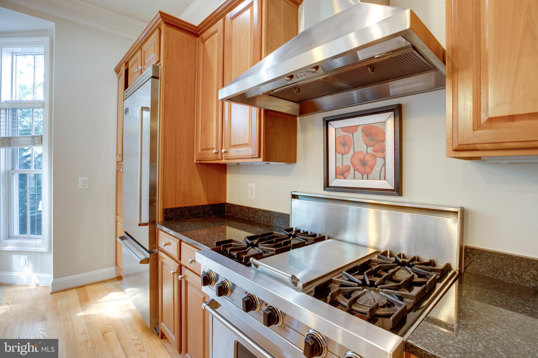 7025 LITTLE LEAF LINDEN LANE