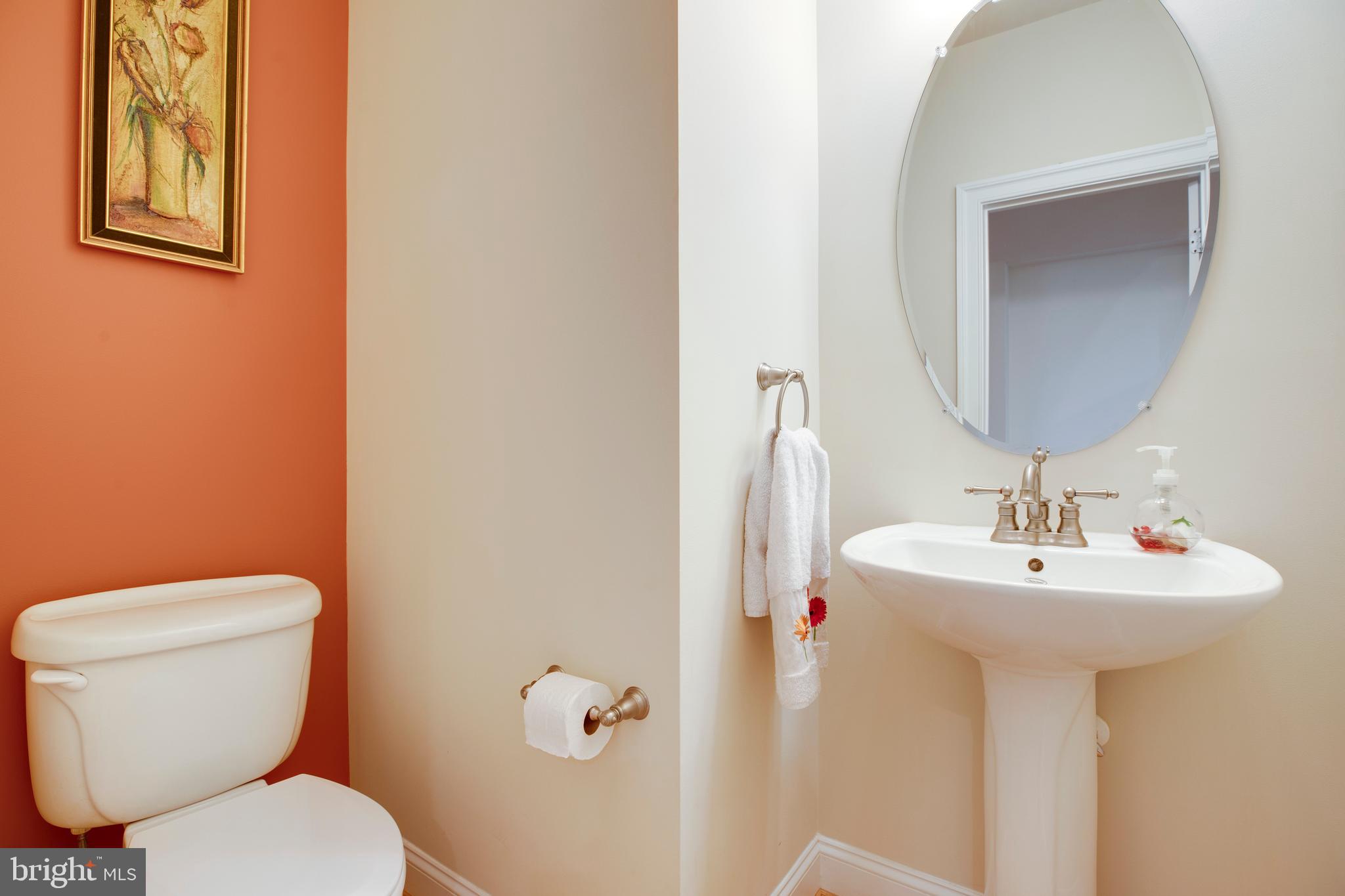 7025 LITTLE LEAF LINDEN LANE