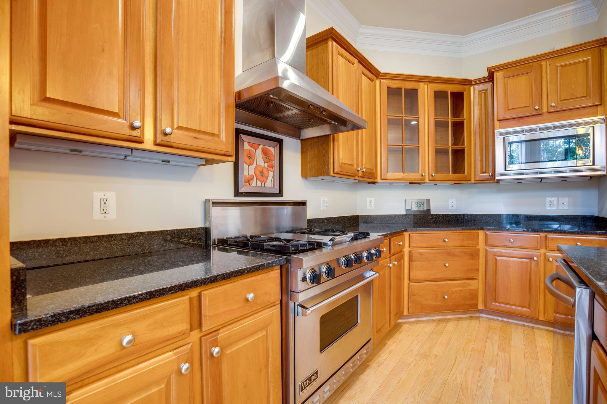 7025 LITTLE LEAF LINDEN LANE