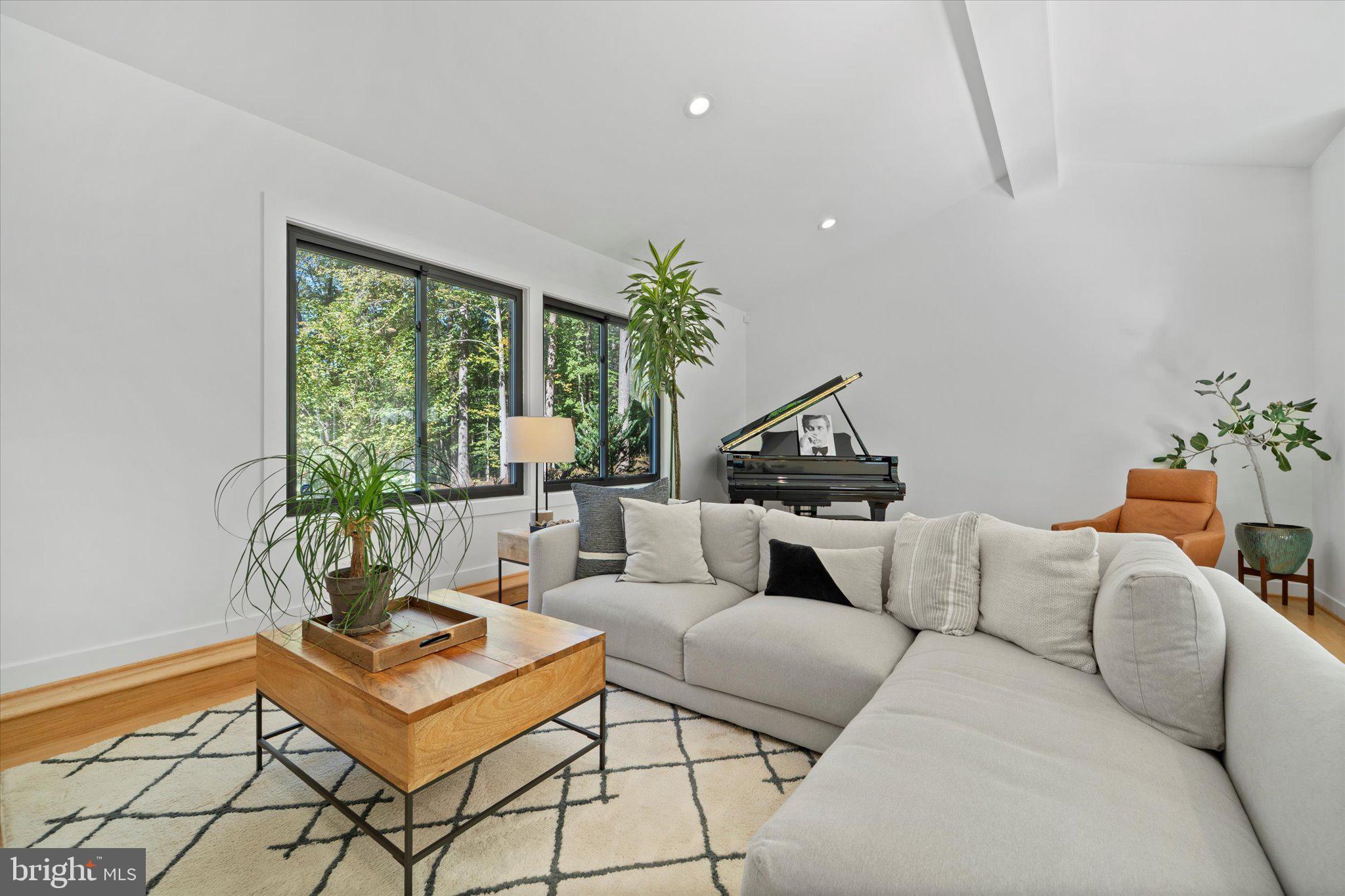 7511 WILLOWBROOK ROAD