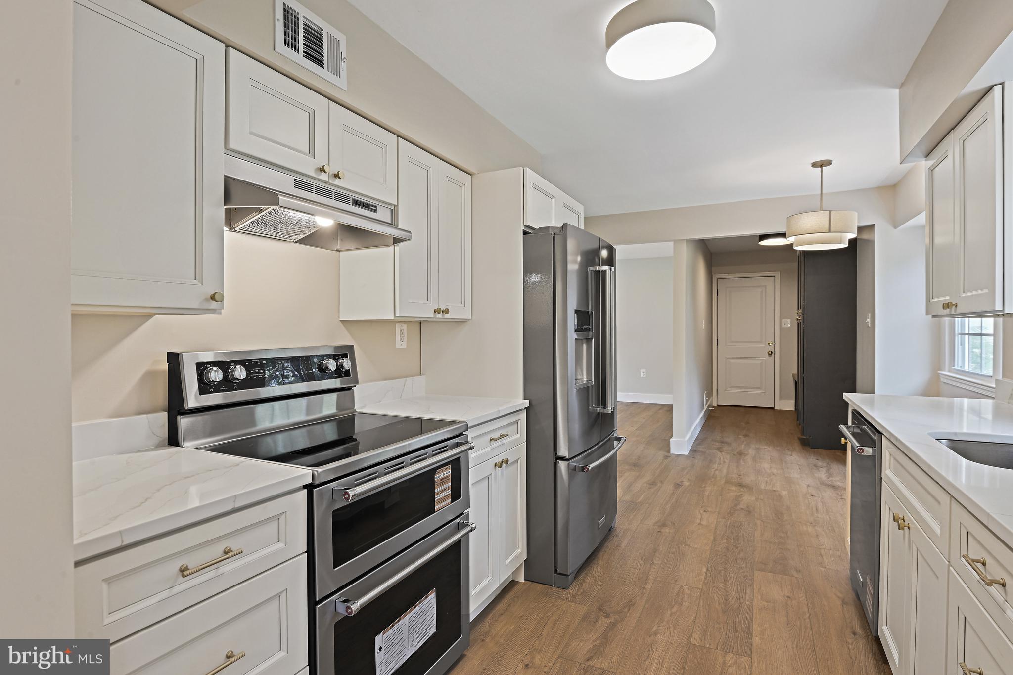 9060 BROOK FORD ROAD