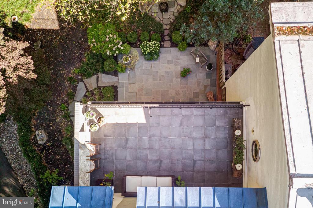 11464 ORCHARD LANE