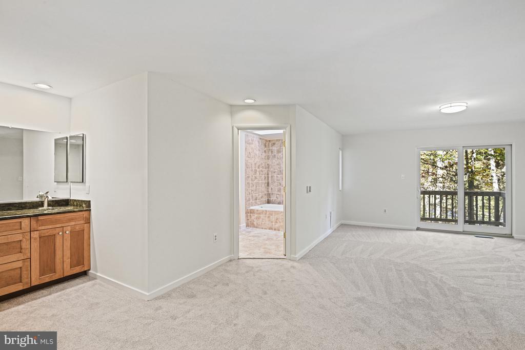 11504 TURNBRIDGE LANE