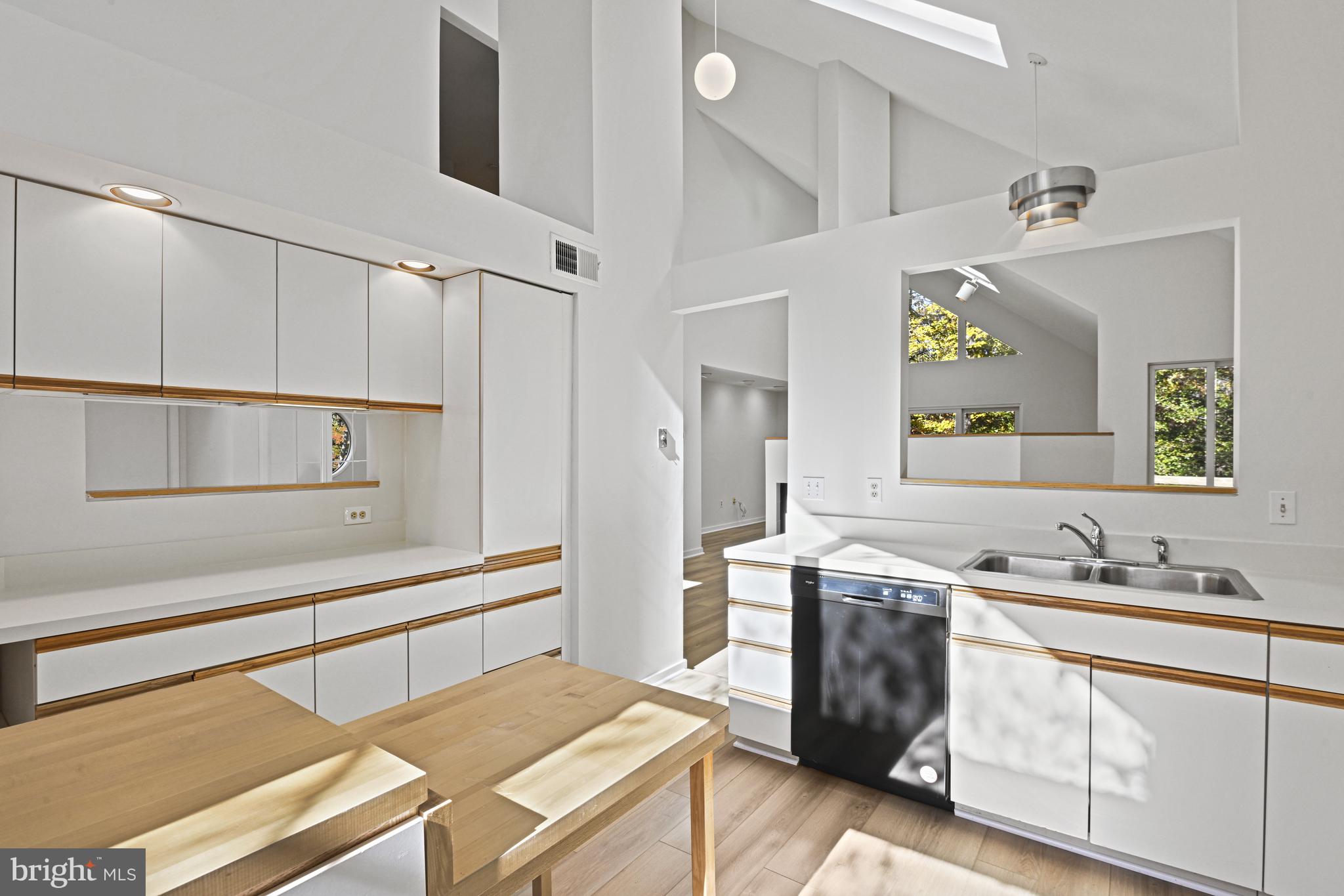 11504 TURNBRIDGE LANE