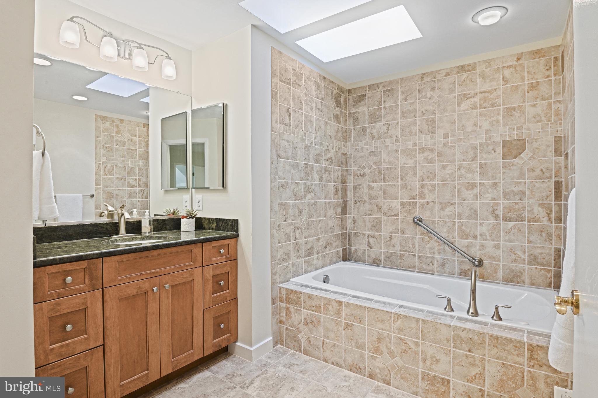 11504 TURNBRIDGE LANE