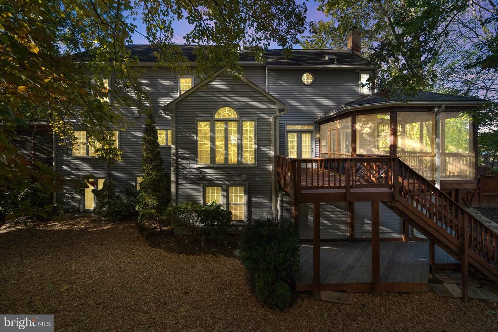 5495 ROCKPOINTE DRIVE