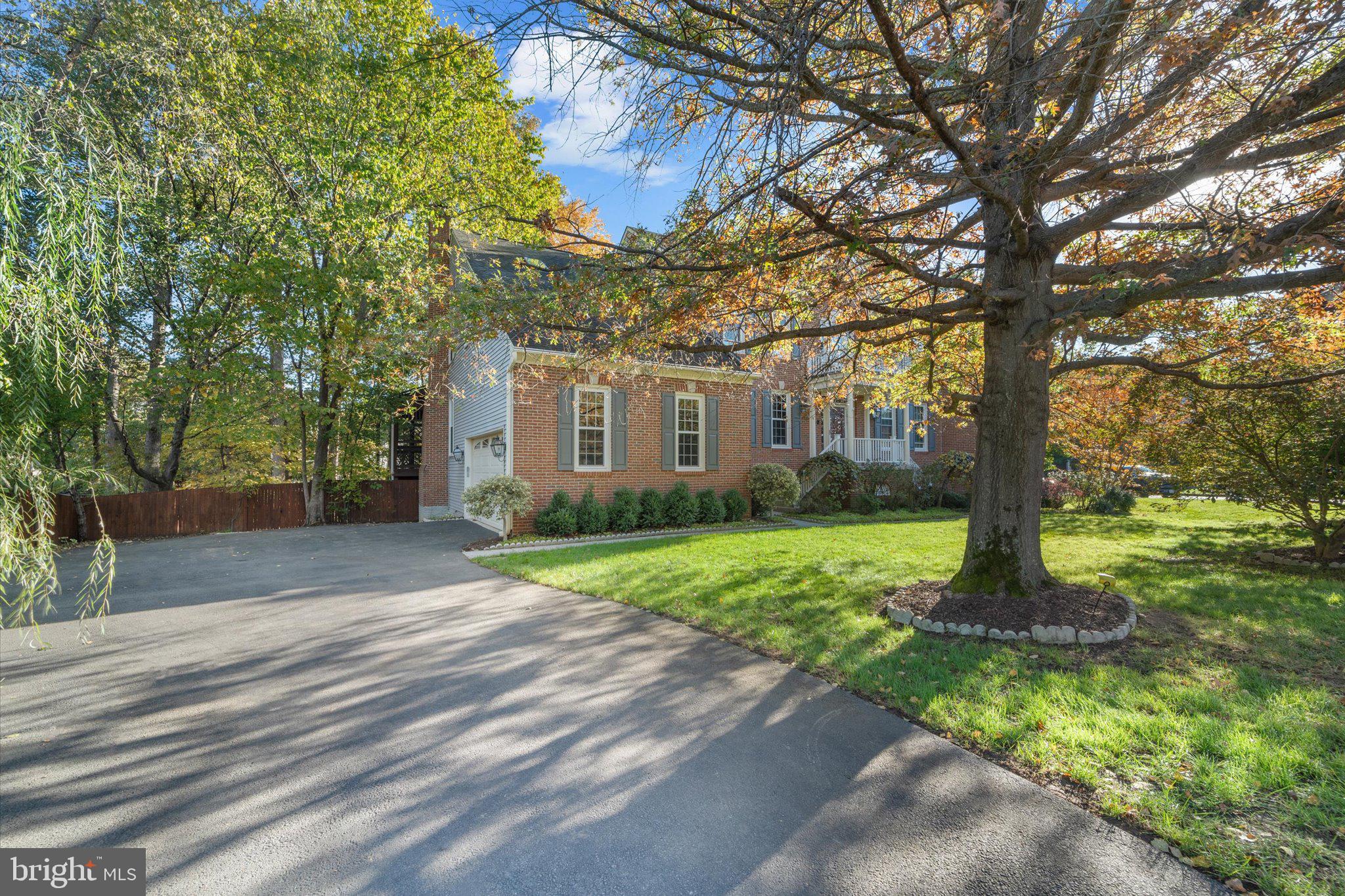 5495 ROCKPOINTE DRIVE