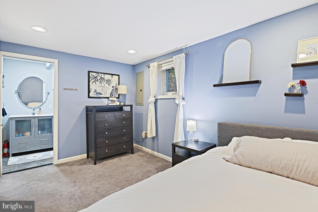 6602 JERRY PLACE
