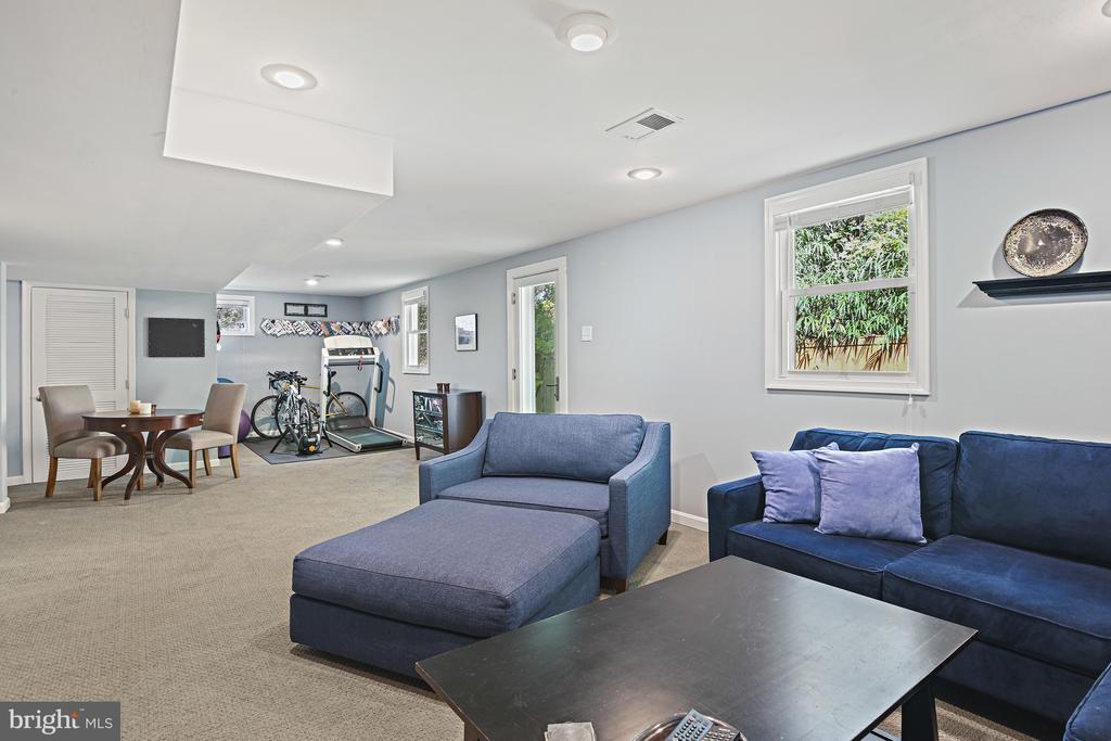 6602 JERRY PLACE