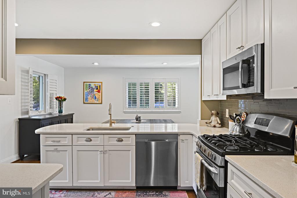 6602 JERRY PLACE