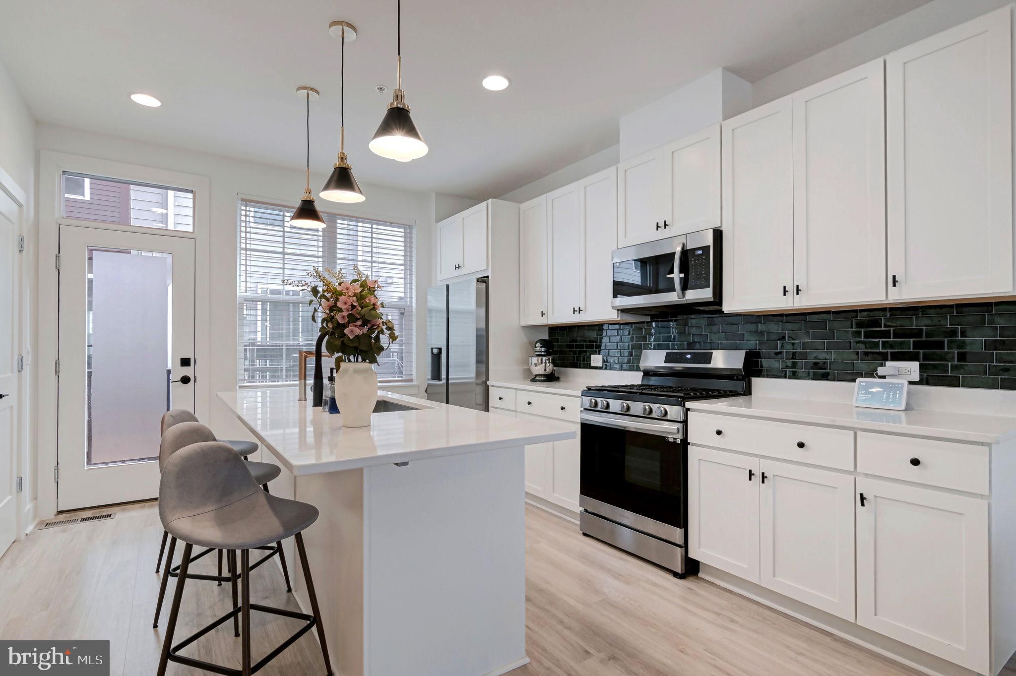 7383 OLD AIRFIELD LANE