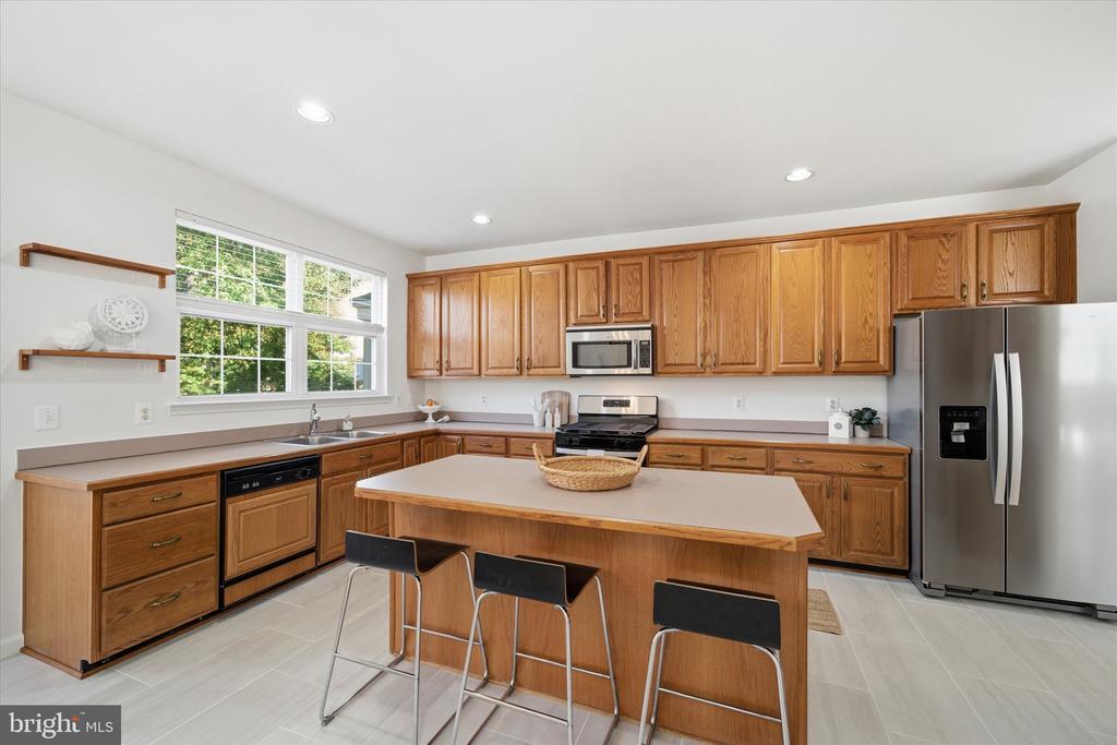 3116 WHITE DAISY PLACE