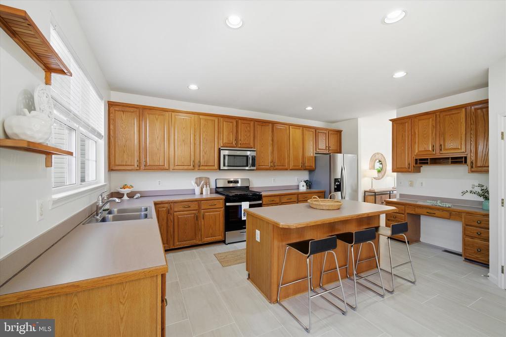 3116 WHITE DAISY PLACE