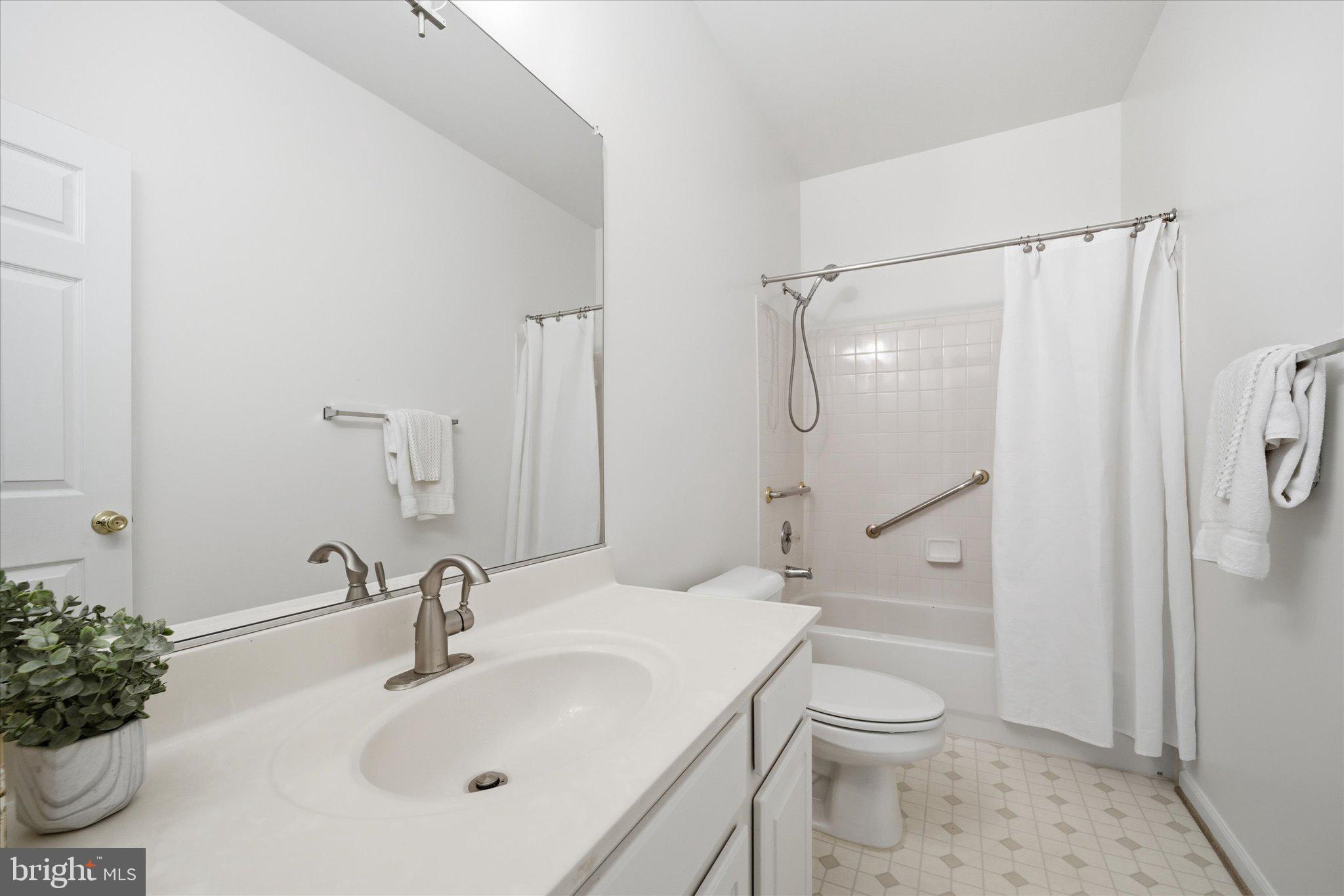 3116 WHITE DAISY PLACE