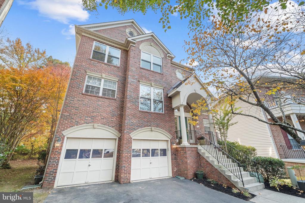 3116 WHITE DAISY PLACE