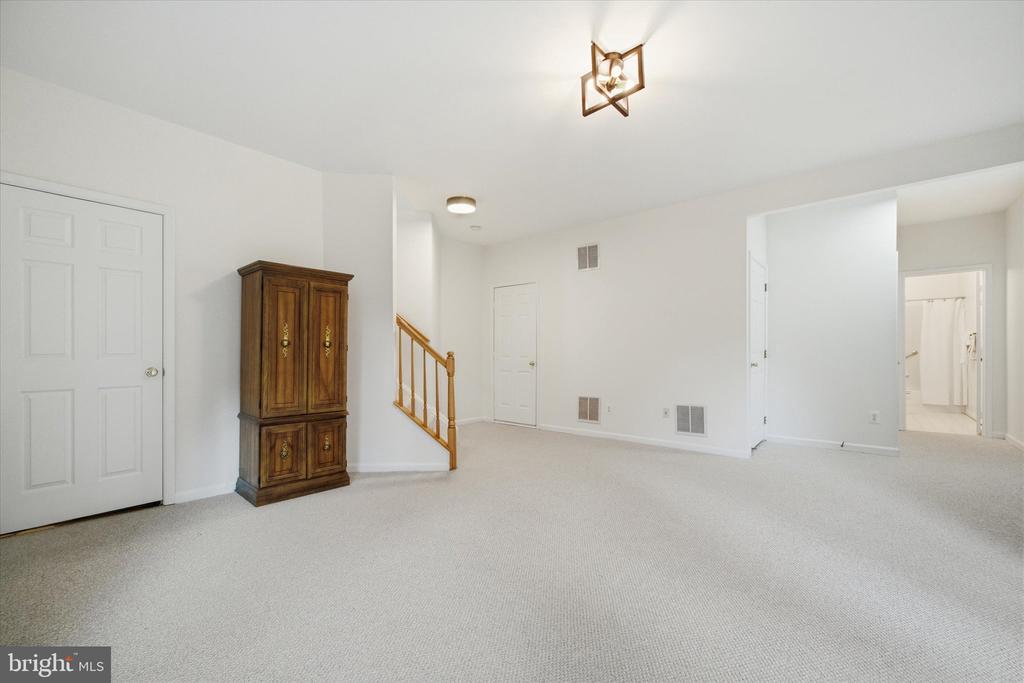 3116 WHITE DAISY PLACE
