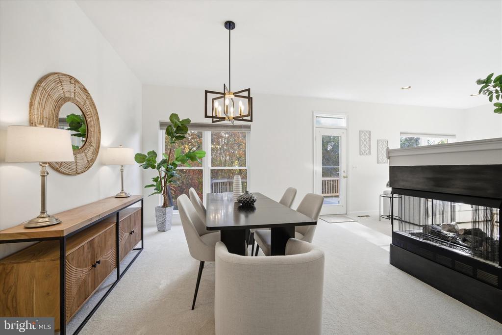 3116 WHITE DAISY PLACE