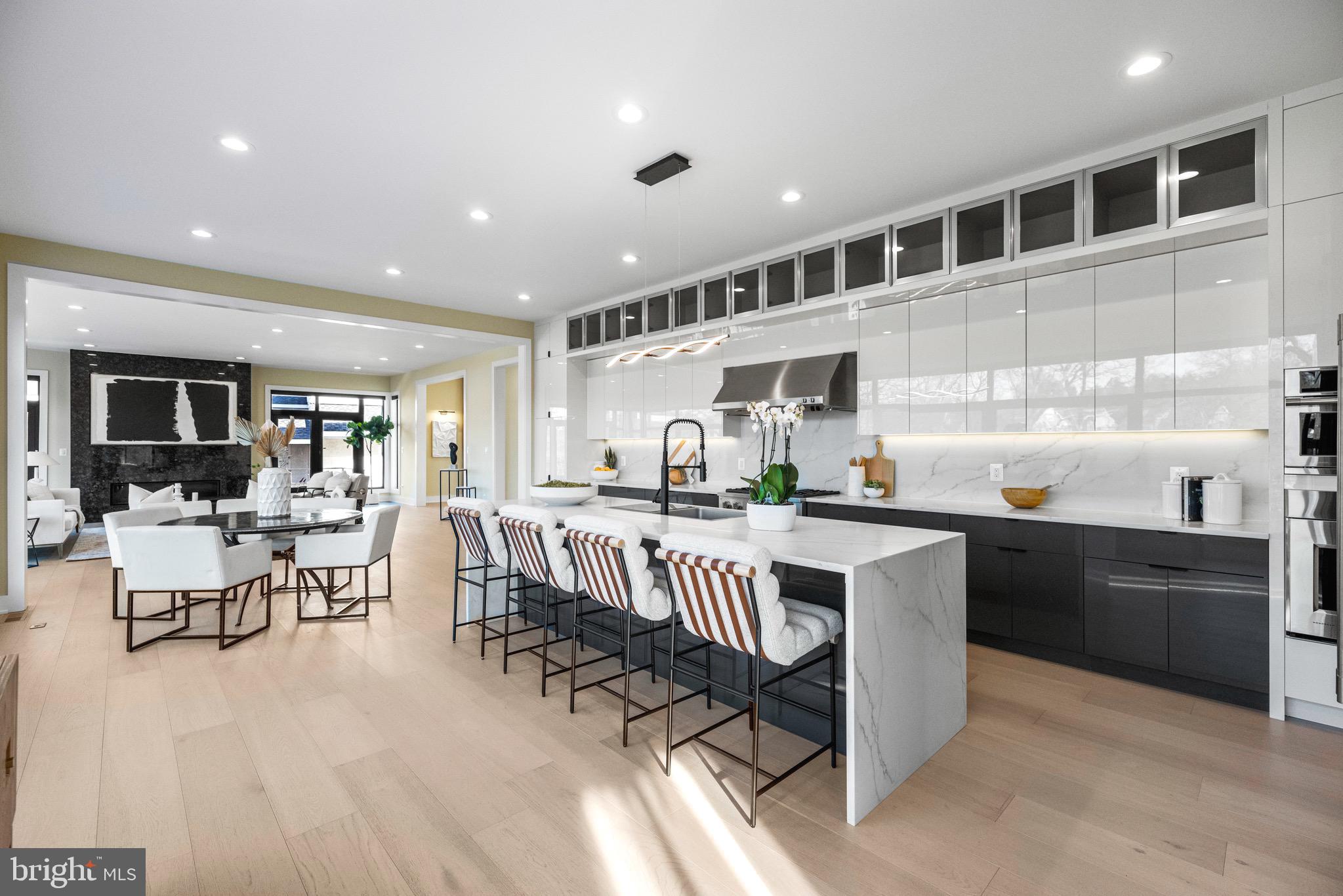 1573 WESTMORELAND STREET