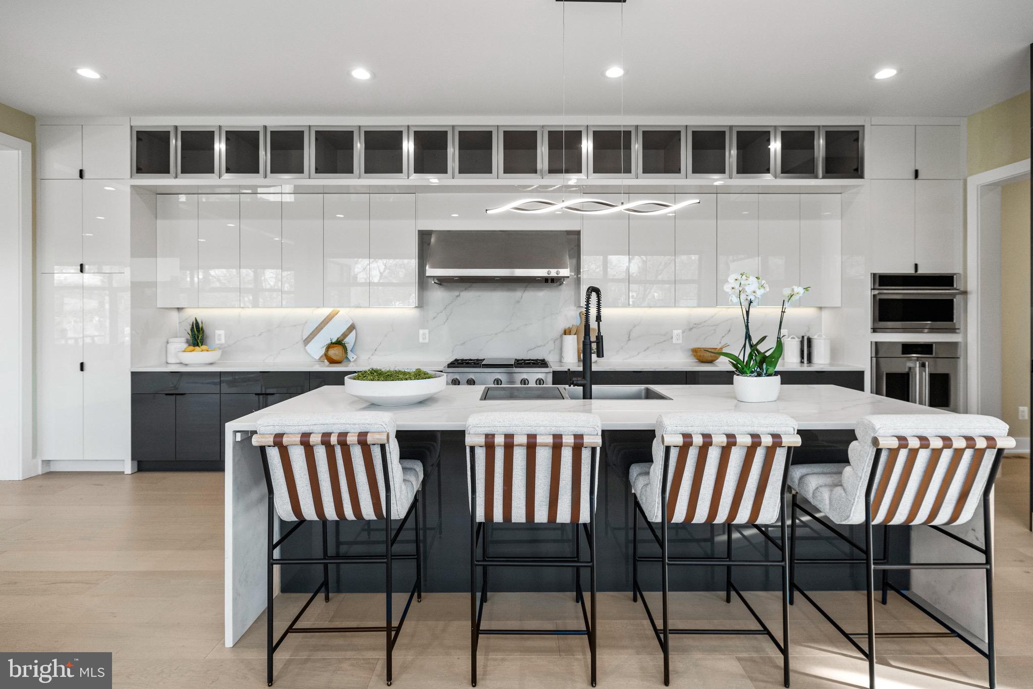 1573 WESTMORELAND STREET