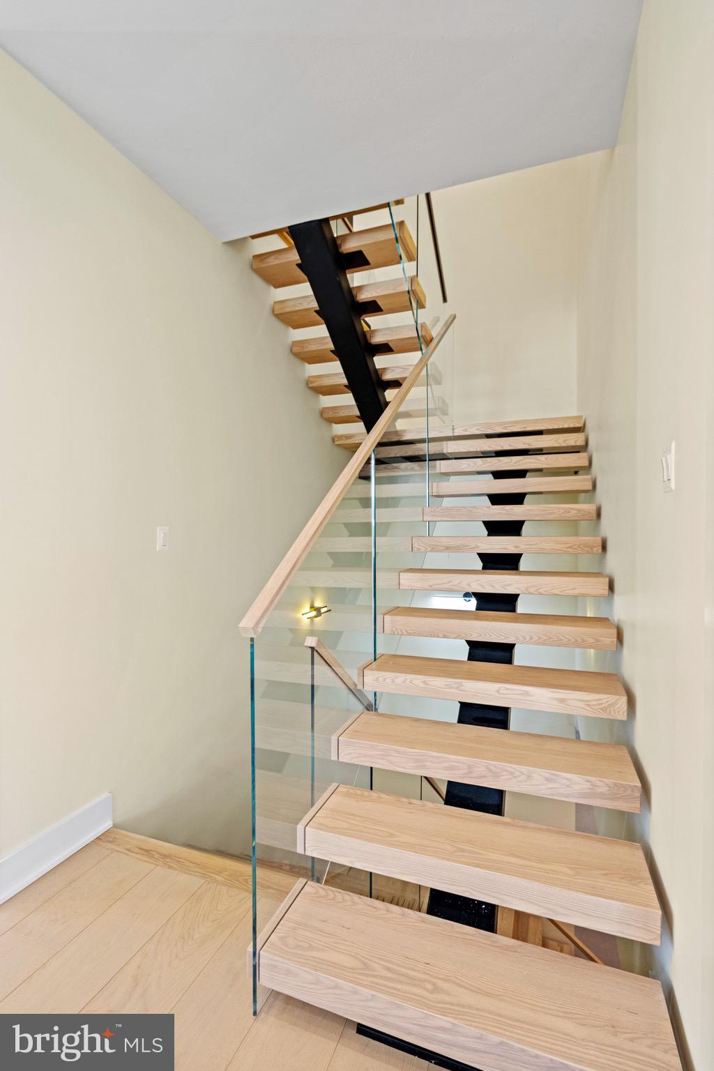 1573 WESTMORELAND STREET