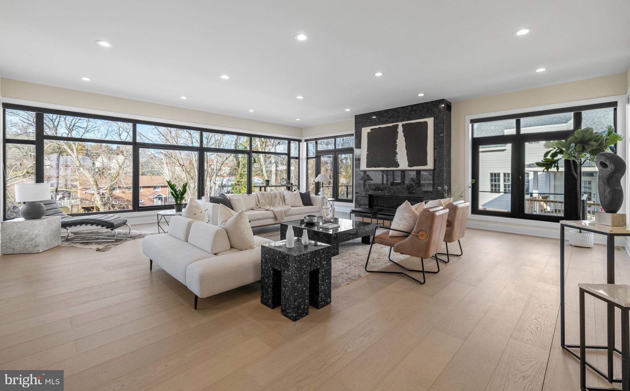 1573 WESTMORELAND STREET