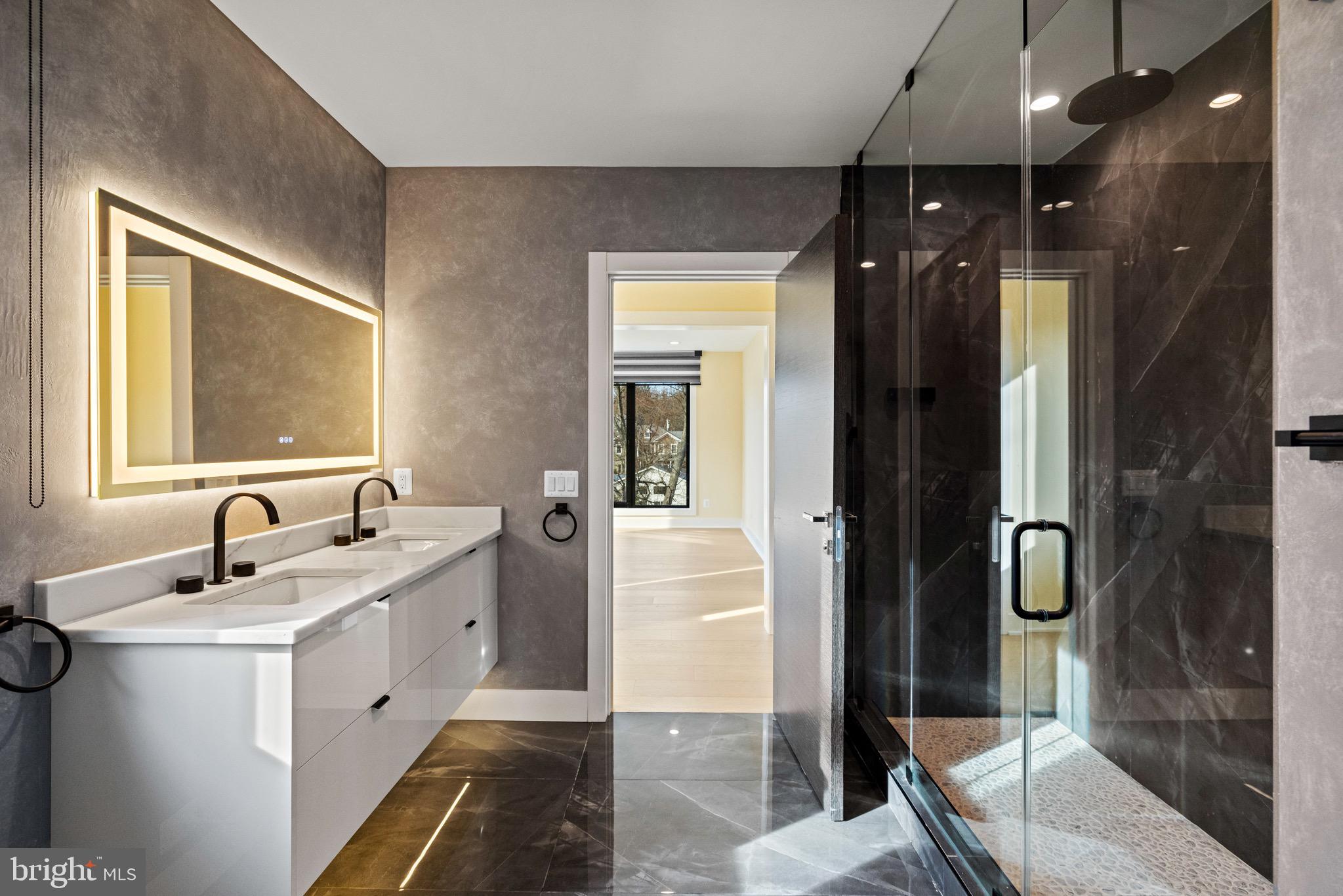 1573 WESTMORELAND STREET