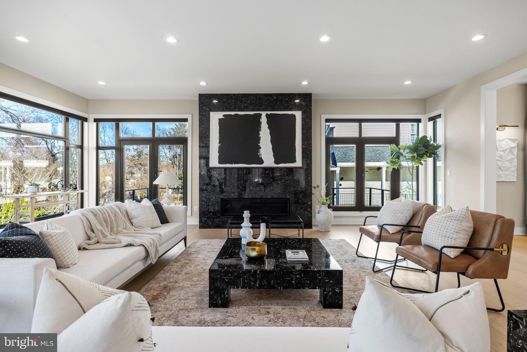 1573 WESTMORELAND STREET