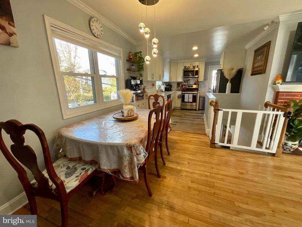 6822 DONAHUE COURT