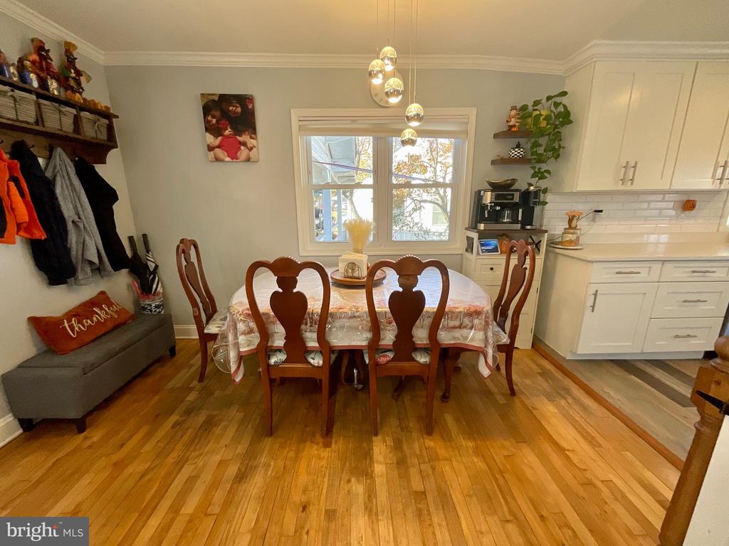 6822 DONAHUE COURT