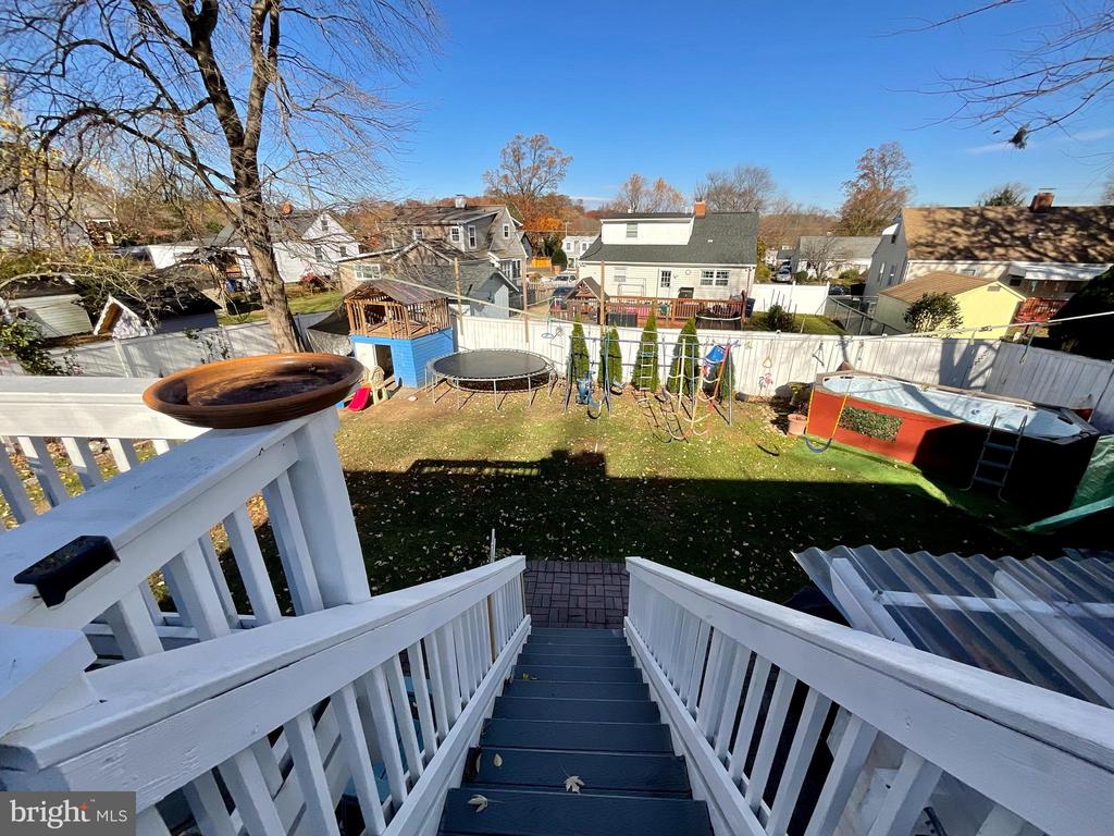 6822 DONAHUE COURT