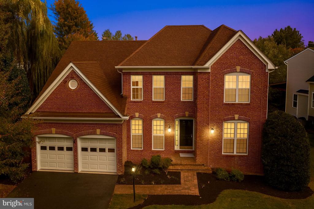 2410 DAKOTA LAKES DRIVE