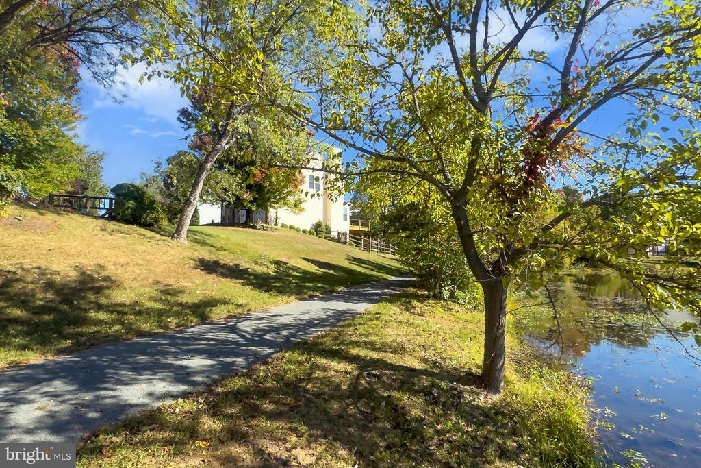 2410 DAKOTA LAKES DRIVE