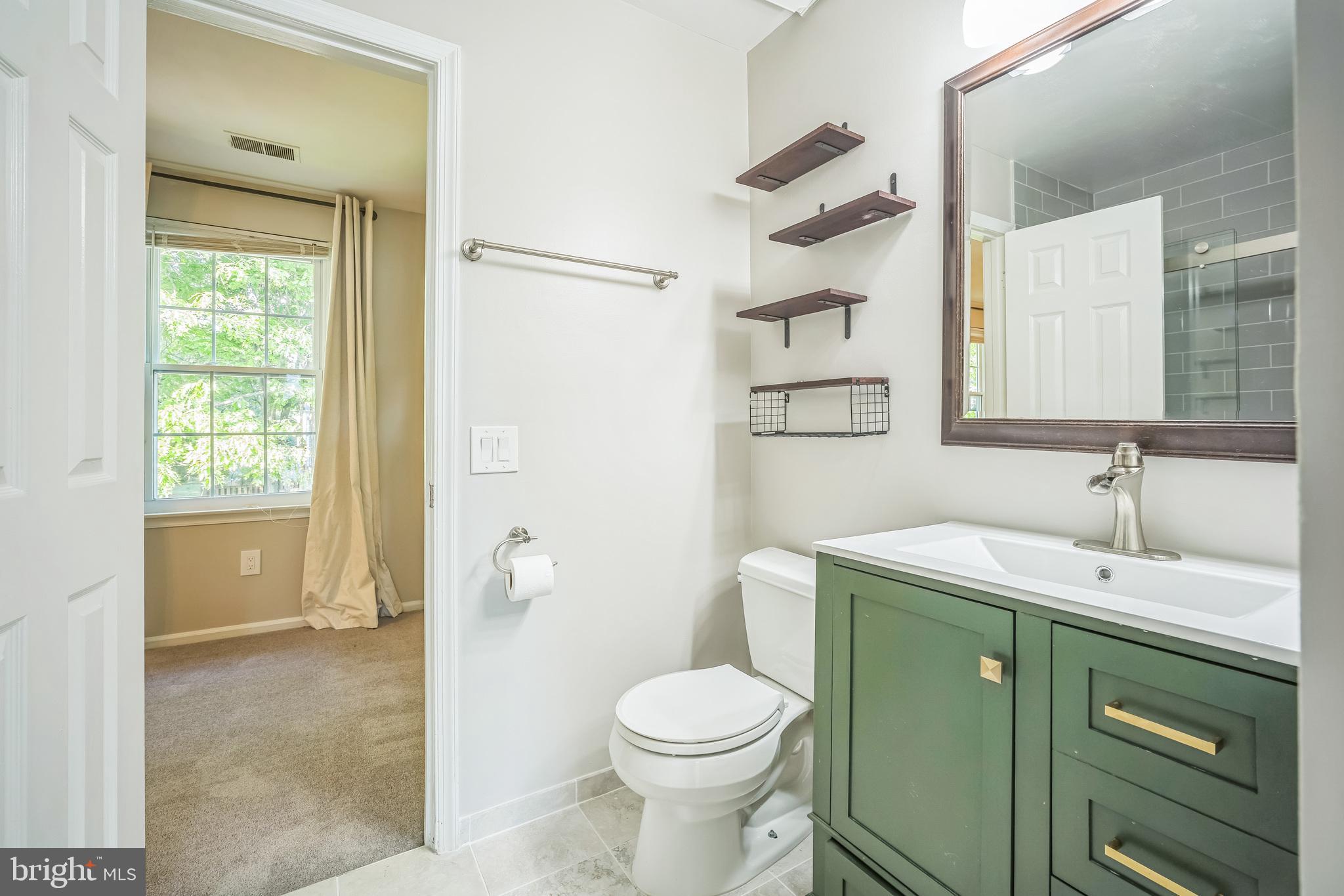 14801 BASINGSTOKE LOOP